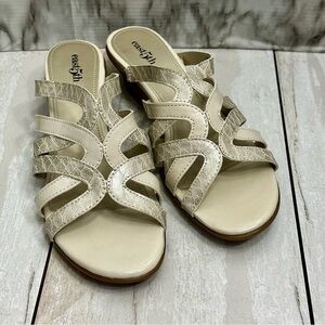 Easy Street Women's Beige Cream Strappy Faux Snakeskin Sandals Neutral Classic
